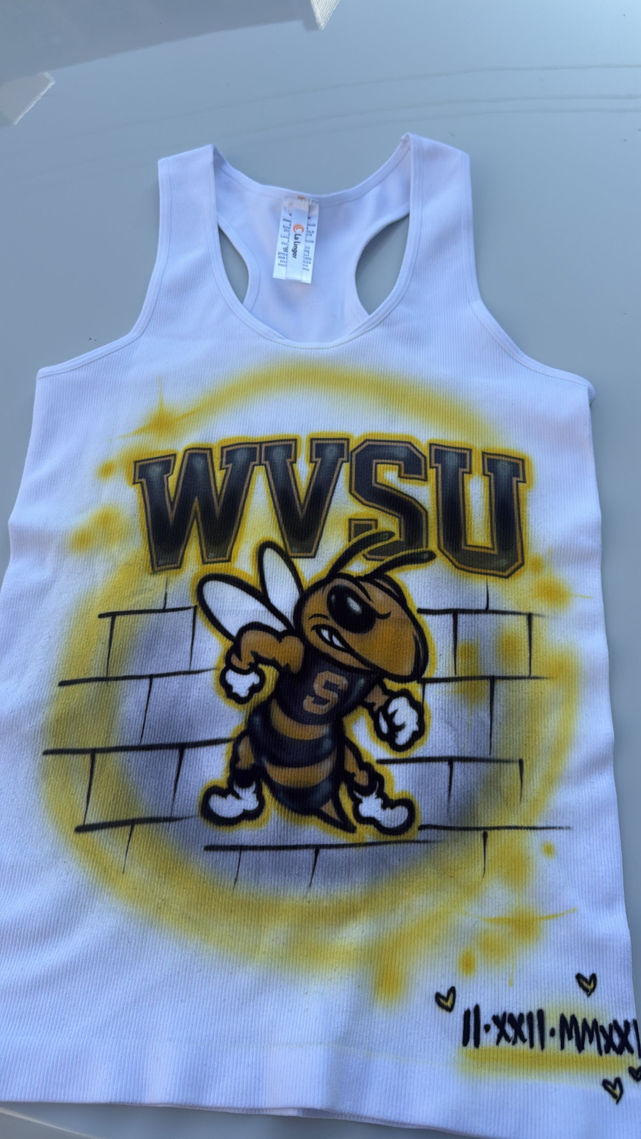 Airbrush with graphics